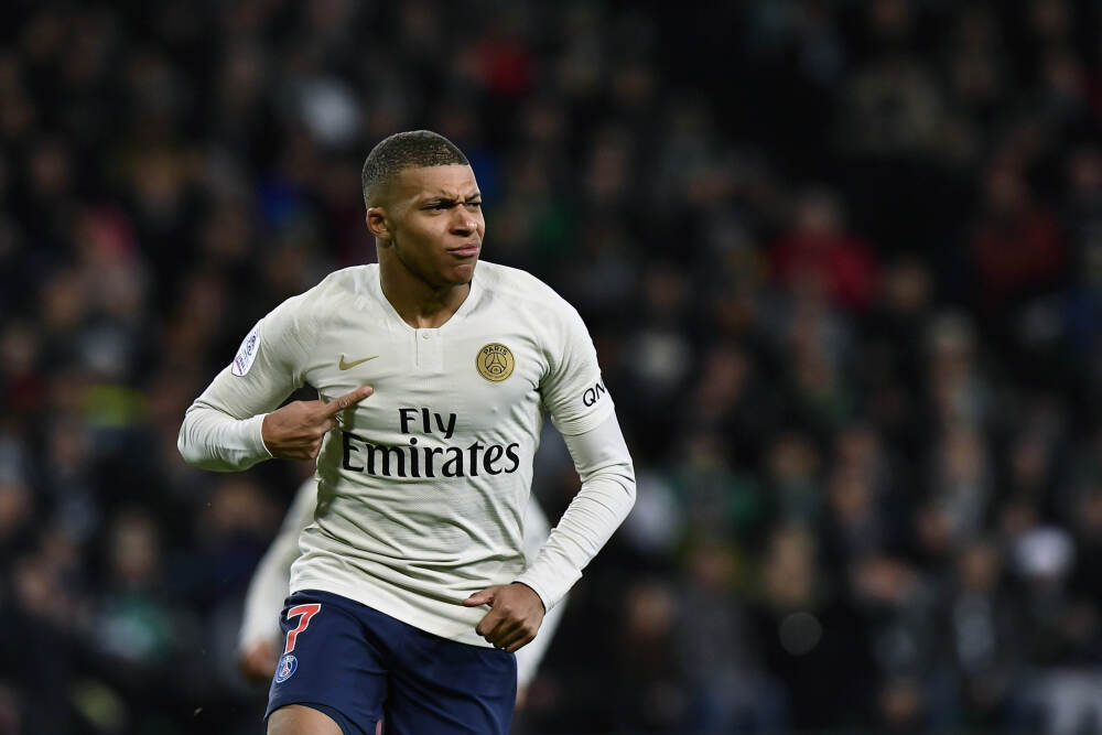 杨瀚森季前赛报告，40%三分命中率排第9顺位？三大天赋注定他不是水货